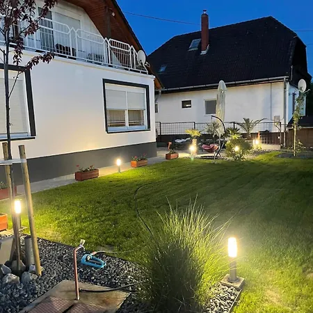 Marta Vendeghaz Дом отдыха Денешдиаш