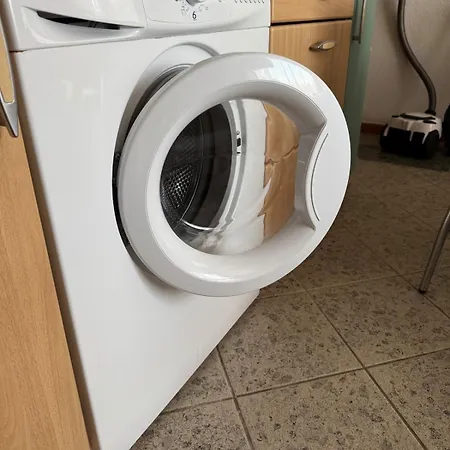 Marta Vendeghaz Semesterbostad *