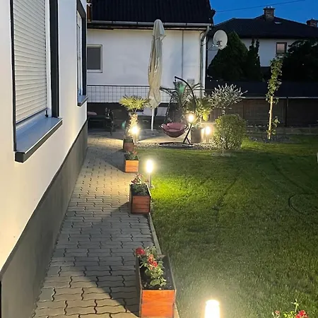 Marta Vendeghaz Semesterbostad Gyenesdiás