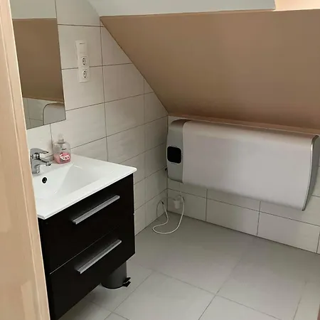 Marta Vendeghaz Semesterbostad Gyenesdiás