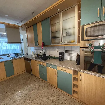 Marta Vendeghaz Gyenesdias