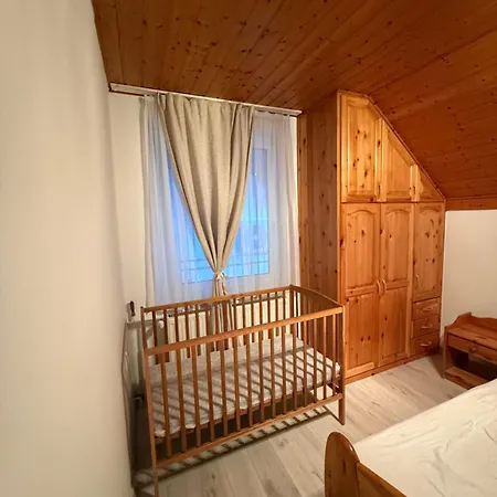 Marta Vendeghaz Gyenesdias